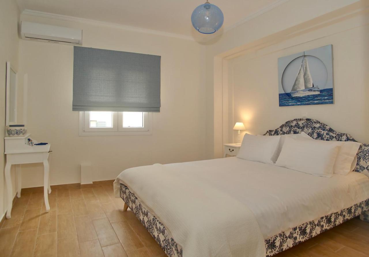 Corfu  The Bluehouse - Spacious Top Floor Flat With Parking, By Mon Repos Beach מראה חיצוני תמונה
