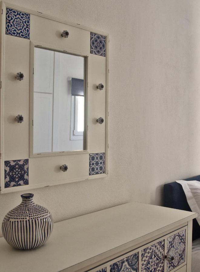 Corfu  The Bluehouse - Spacious Top Floor Flat With Parking, By Mon Repos Beach מראה חיצוני תמונה