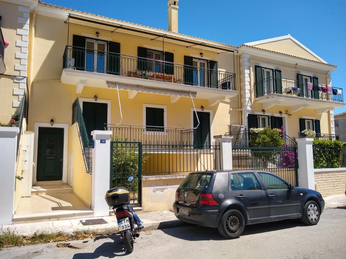 Corfu  The Bluehouse - Spacious Top Floor Flat With Parking, By Mon Repos Beach מראה חיצוני תמונה
